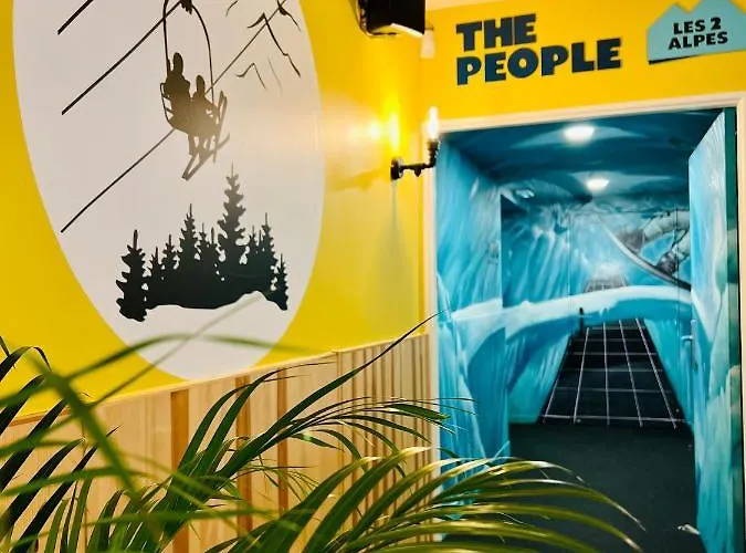 The People - Les 2 Alpes Отель 3*