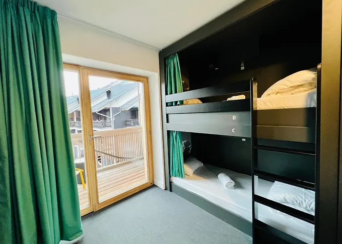 The People - Les 2 Alpes 3*