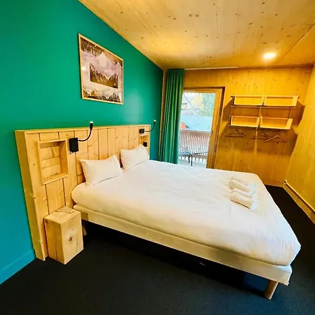 The People - Les 2 Alpes 3*