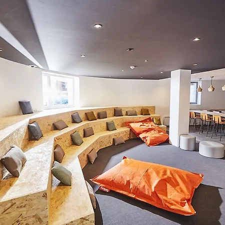 The People - Les 2 Alpes Hotel