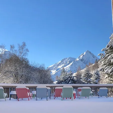 The People - Les 2 Alpes 3*