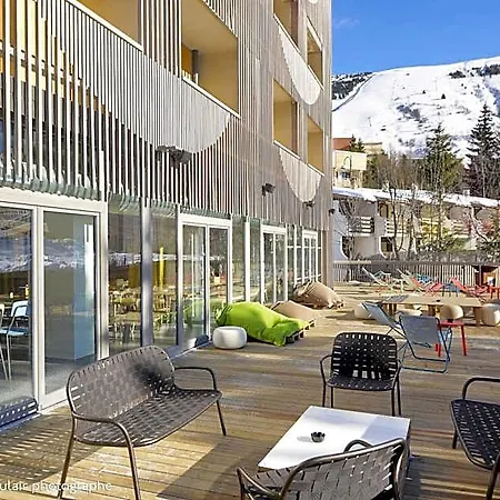 The People - Les 2 Alpes Hotel