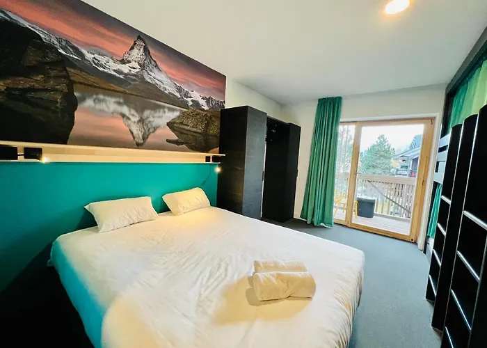 The People - Les 2 Alpes Hotel